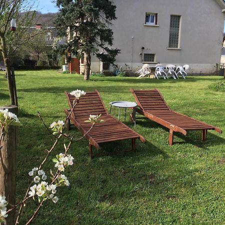 L'Oustal Bed & Breakfast Sainte-Eulalie-d'Olt Exterior foto